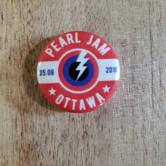 Pearl Jam Other - Pearl Jam Ottawa concert pin in great shape!